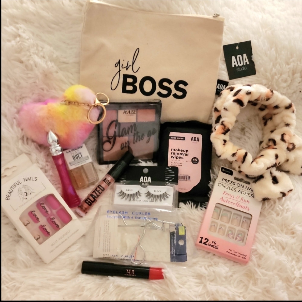 New Pamper Yourself Makeup Beauty Bundle